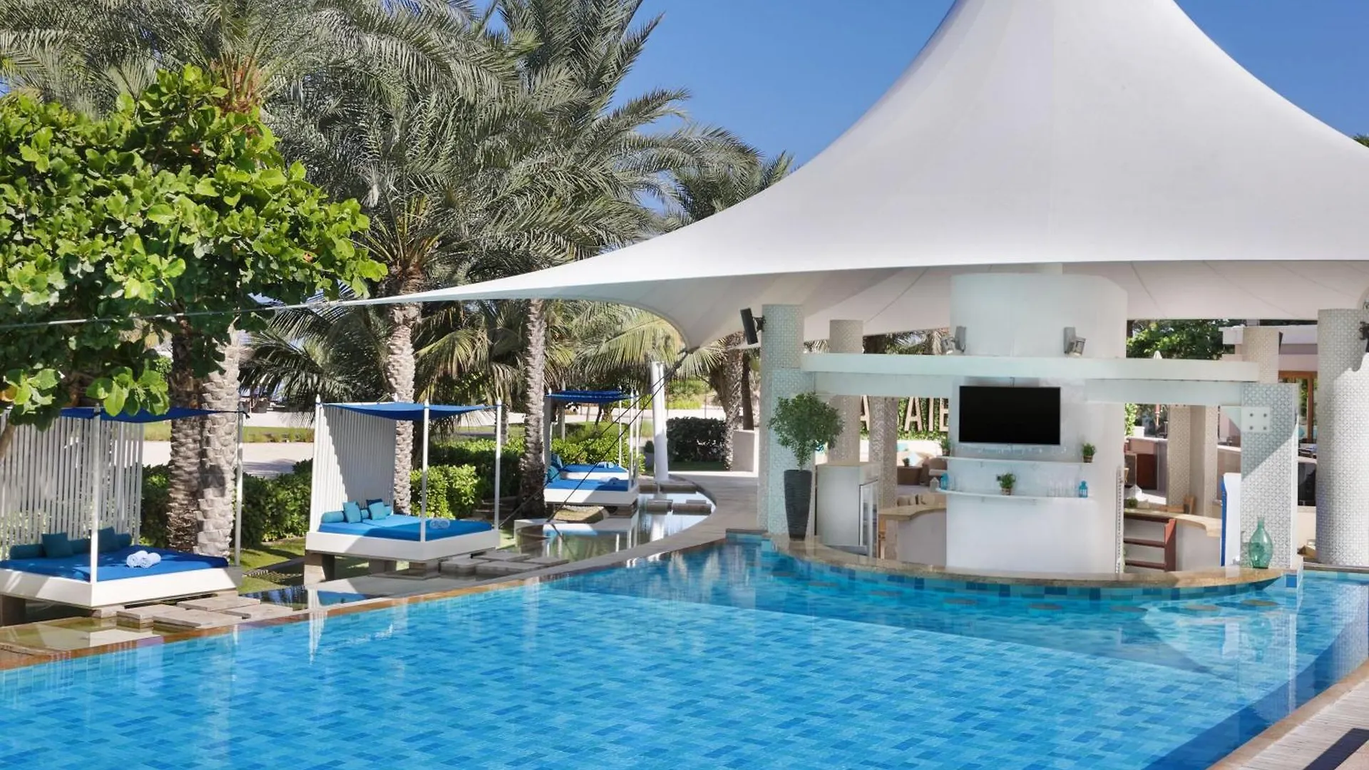 Resort The Ritz-Carlton, Dubai Hotel