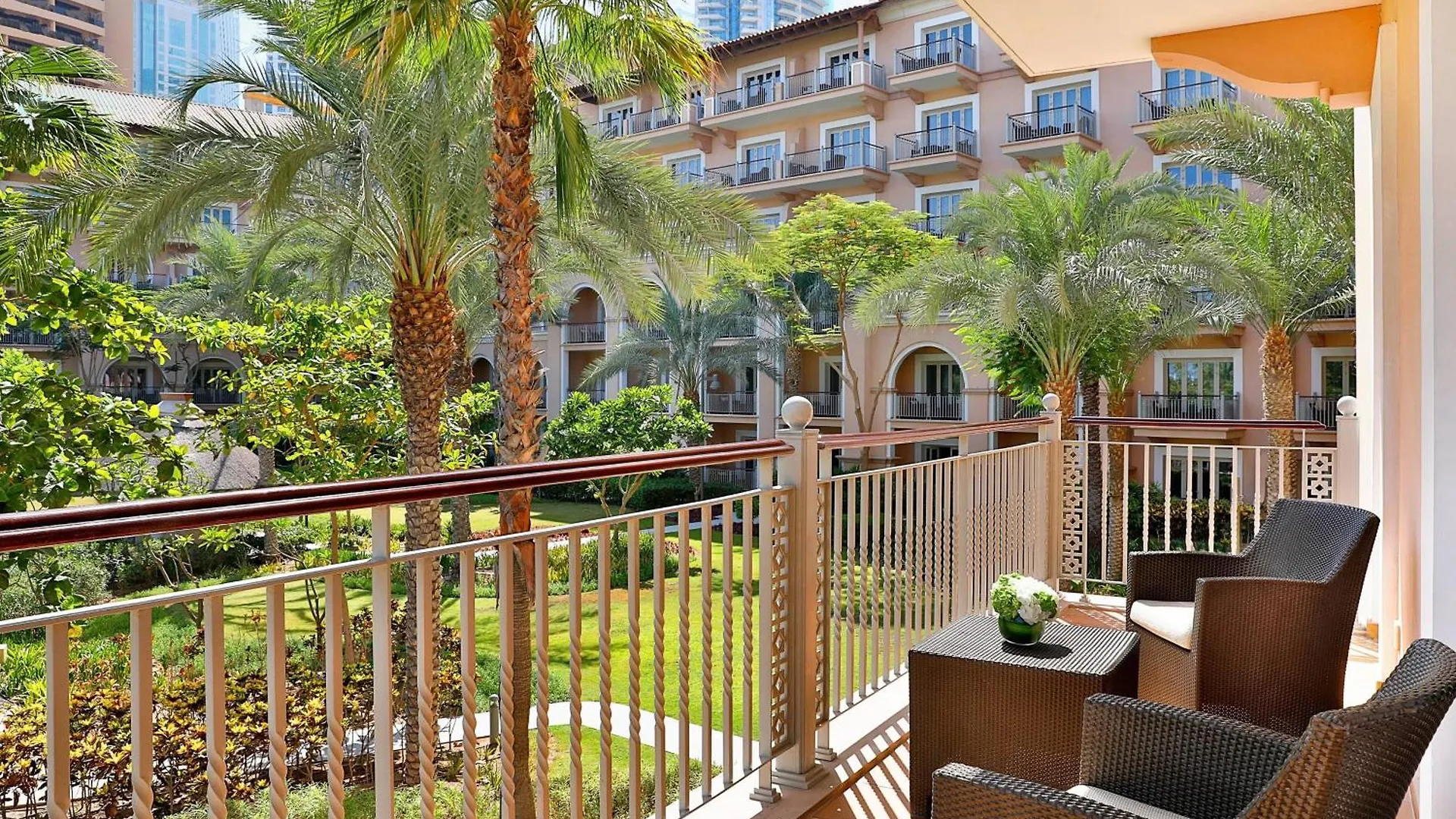 The Ritz-Carlton, Dubai Hotel Resort
