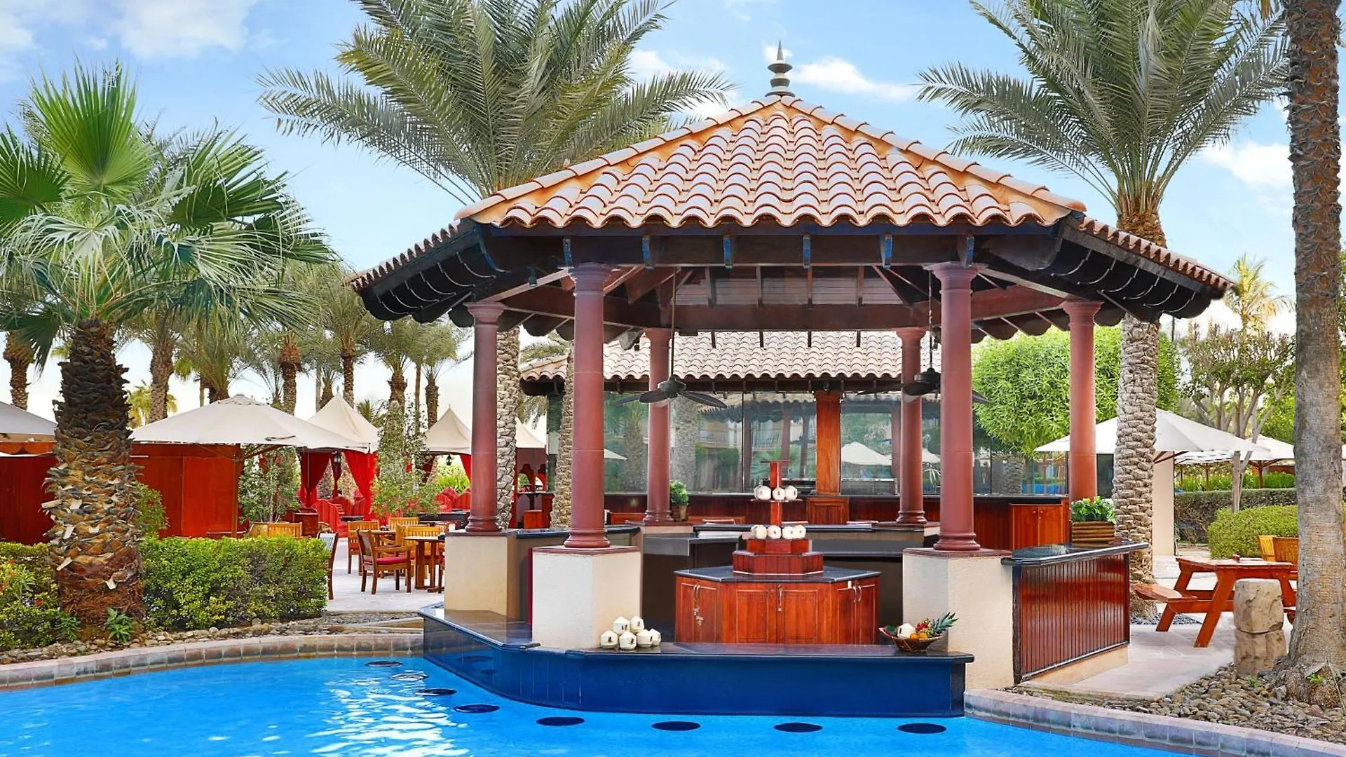 The Ritz-Carlton, Dubai Hotel Resort