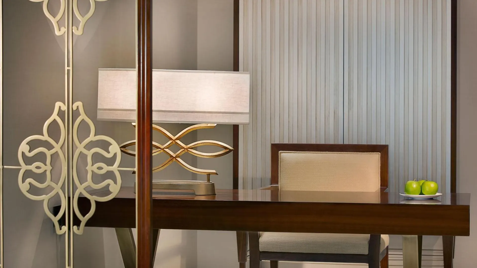 The Ritz-Carlton, Dubai Hotel 5*,
