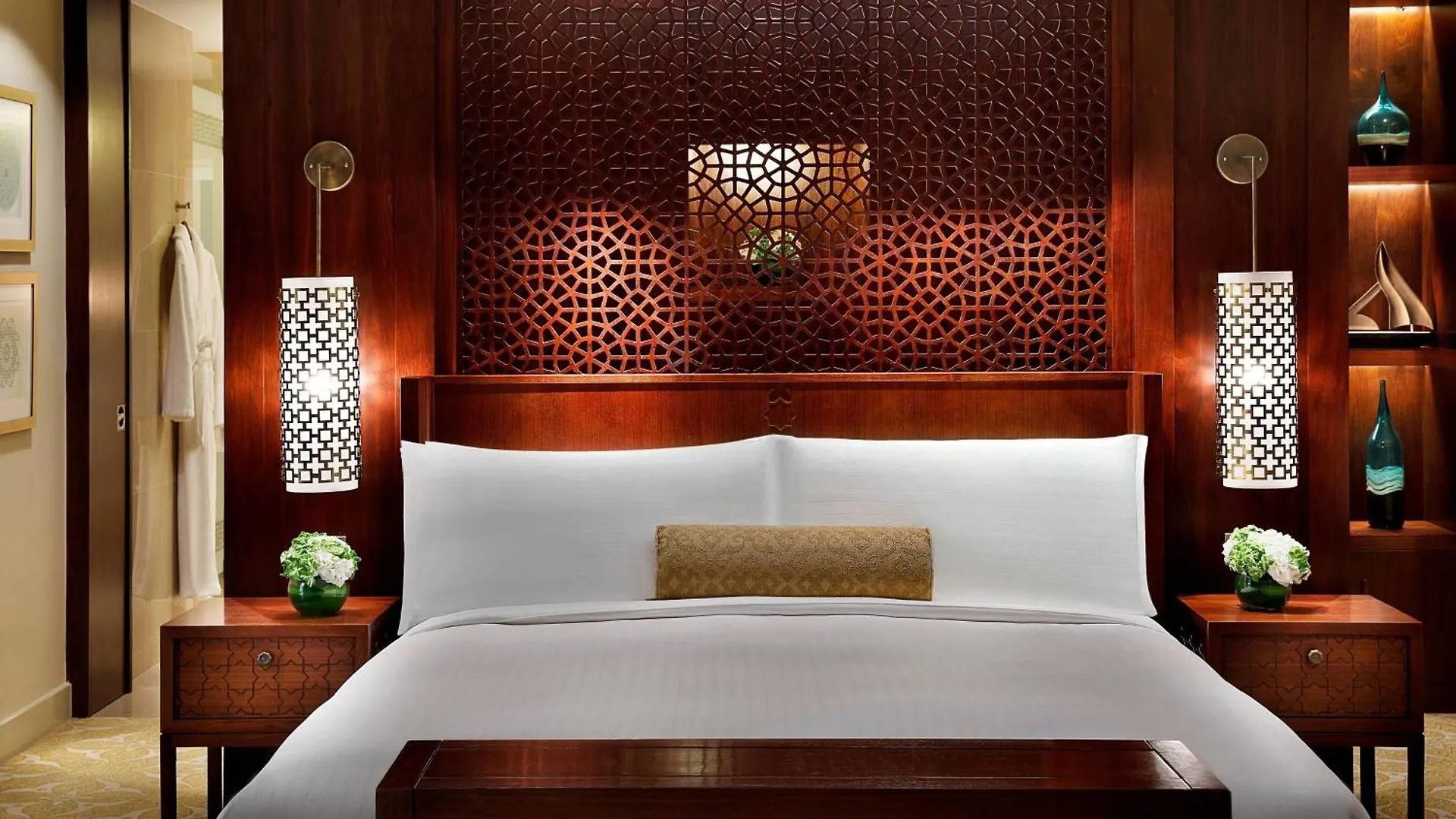 The Ritz-Carlton, Dubai Hotel Resort