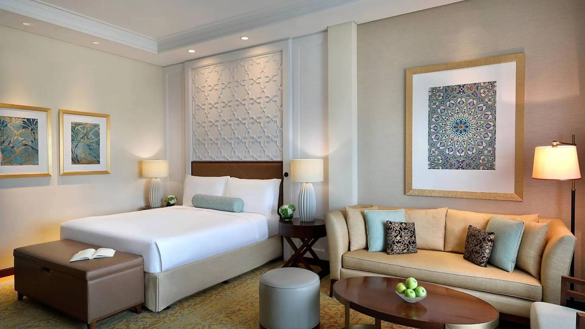 The Ritz-Carlton, Dubai Hotel Resort