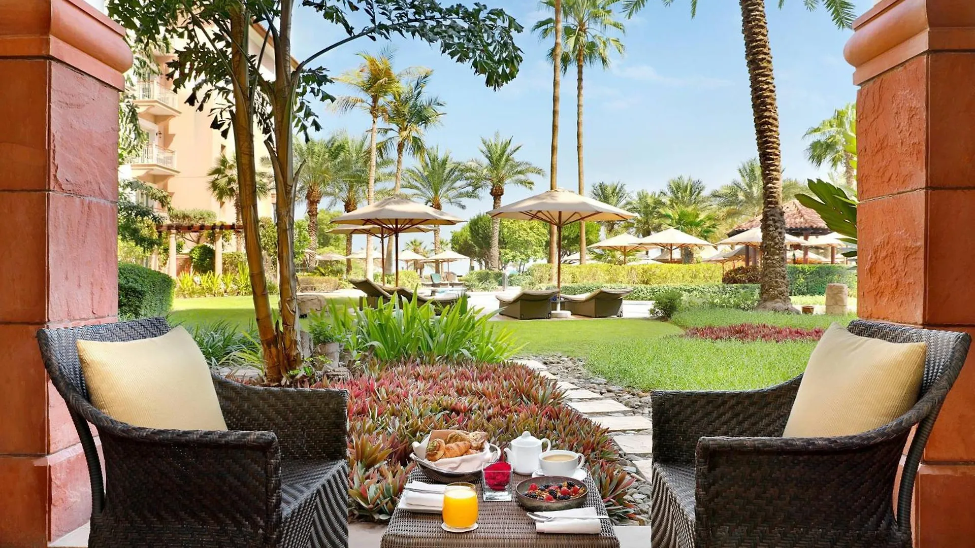 The Ritz-Carlton, Dubai Hotel Resort