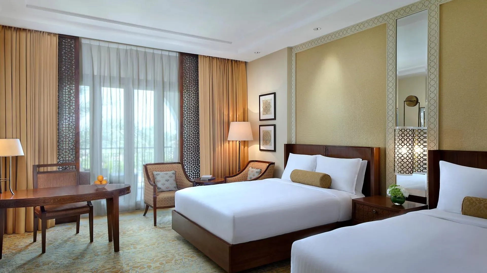 The Ritz-Carlton, Dubai Hotel Resort