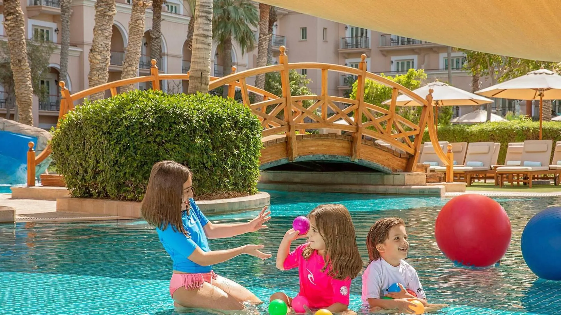 The Ritz-Carlton, Dubai Hotel Resort
